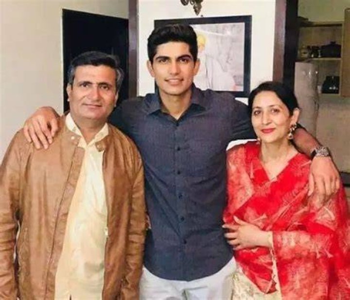 Shubman Gill Family, Father, Mother, Sister, Girlfriend and More