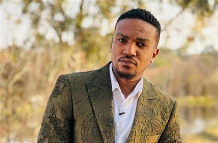Singer Phelo Bala exposes Metro FM's Moshe Ndiki as a liar! Mgosi