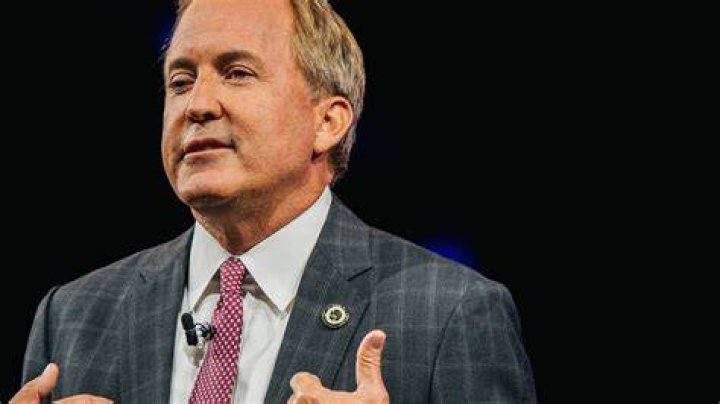 Texas Threatens Doctors After Judge Allows Emergency Abortion