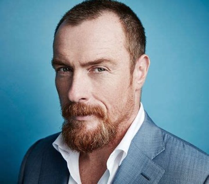 TOBY STEPHENS PHOTO GALLERY 01