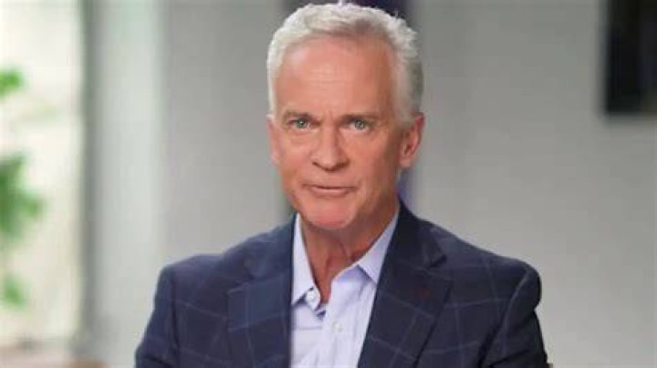 Trace Gallagher Biography, Age, Height, Wife, Net Worth