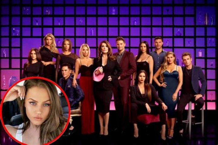 Vanderpump Rules Cast Member Danica Dow Sports Bikini The Daily Dish