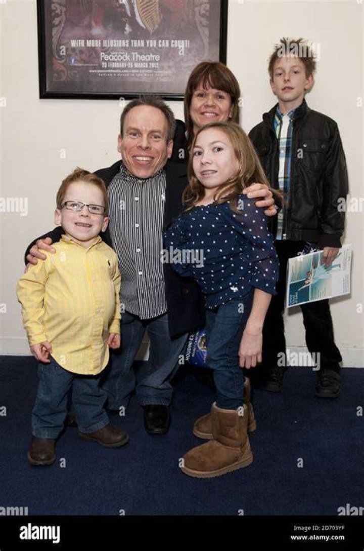 Warwick Davis Told Kids 'To Say Goodbye' to Mom as She Fought for Her