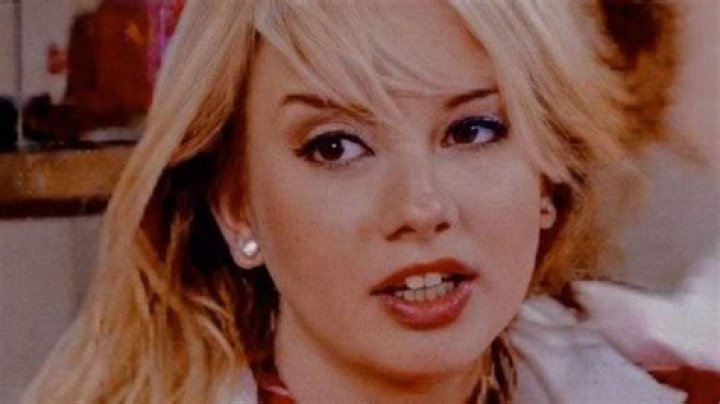 WATCH Mar&iacute;a Fernanda Malo Shares Hilarious 'Rebelde' Tik Tok
