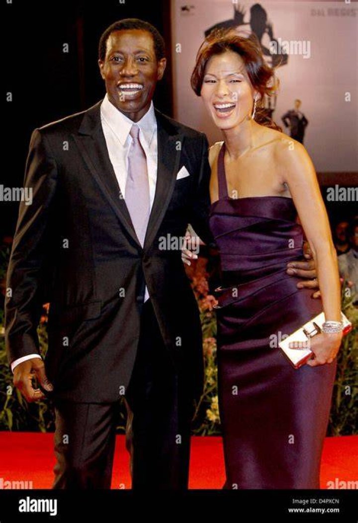 Wesley Snipes 2024 Wife, net worth, tattoos, smoking & body facts Taddlr
