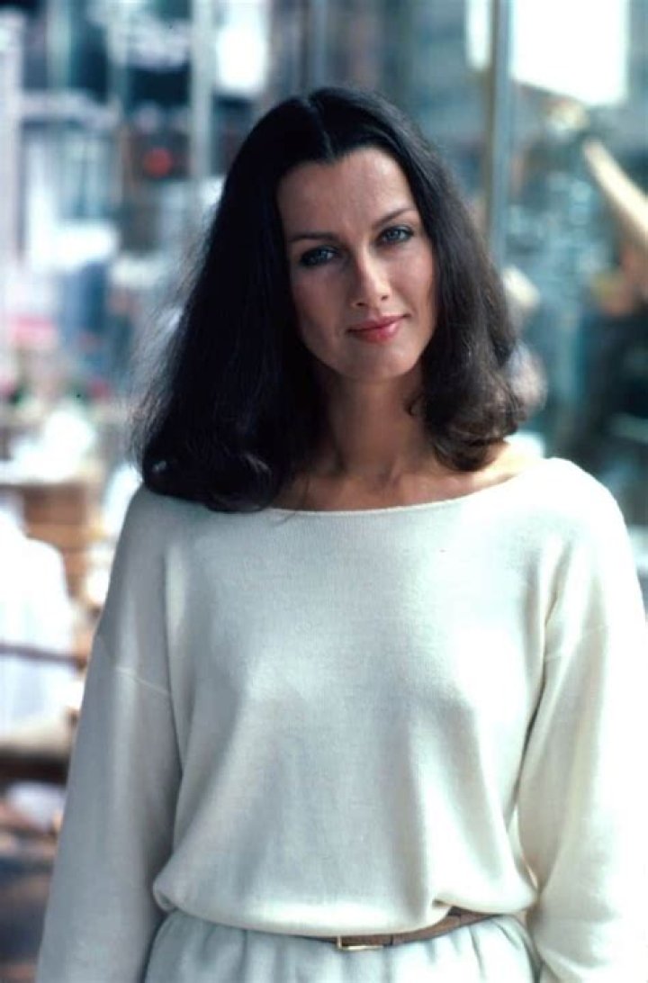 What is Veronica Hamel doing now? Celebrity.fm 1 Official Stars