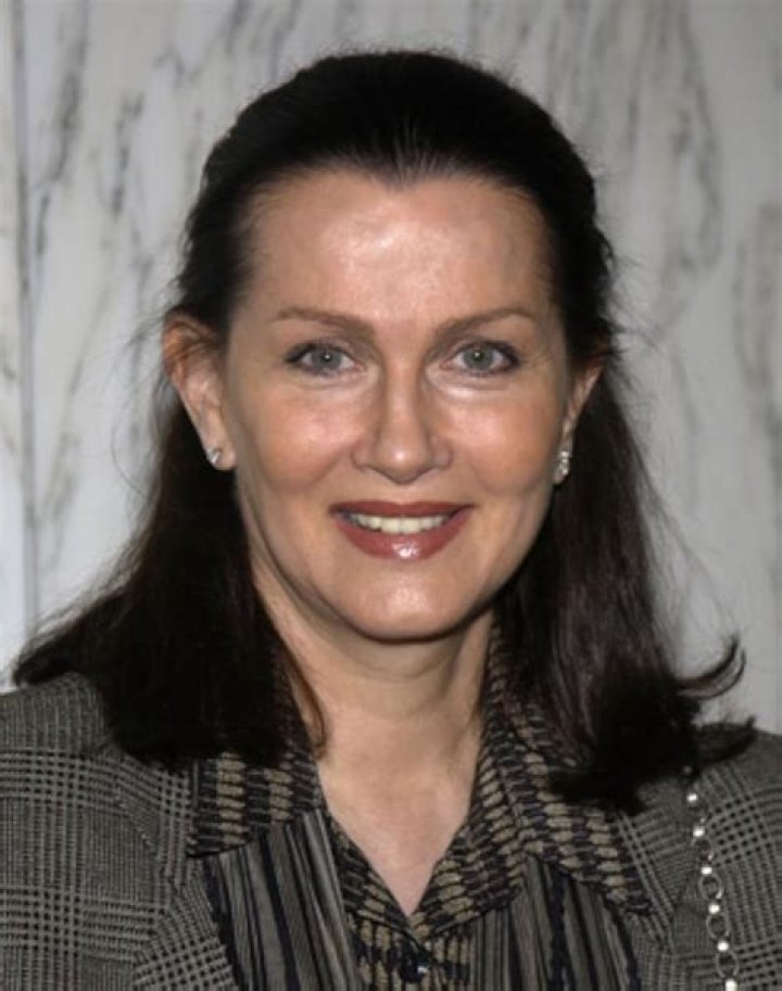 Where is Veronica Hamel now? What is she doing today? Wiki