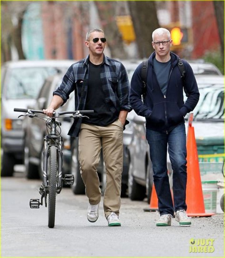 Who is Anderson Cooper dating? Friends are hoping it to be oldfriend
