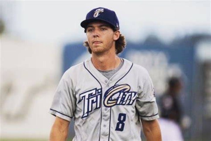 Who Is Cole Bellinger? Cody Bellinger Brother Sister Ashli