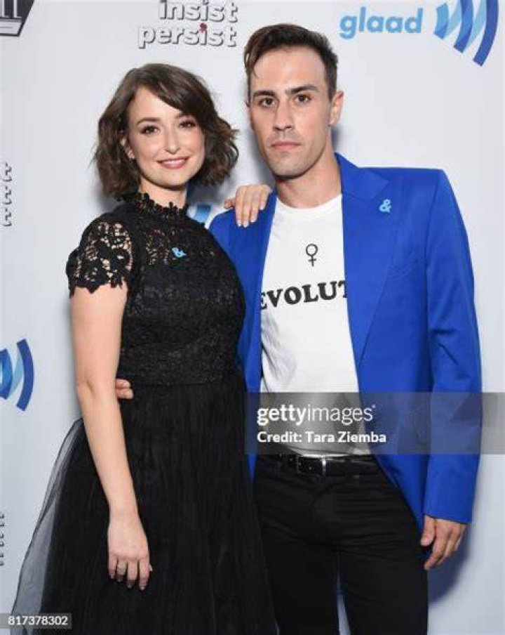 Who Is Milana Vayntrub Husband Or Is She Dating a Boyfriend? Details