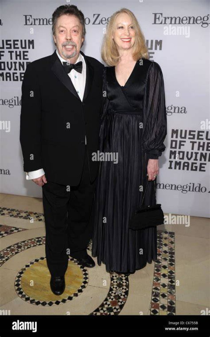 Who Is Tim Curry Partner? Is He Gay? Know His Dating, Spouse, Affairs
