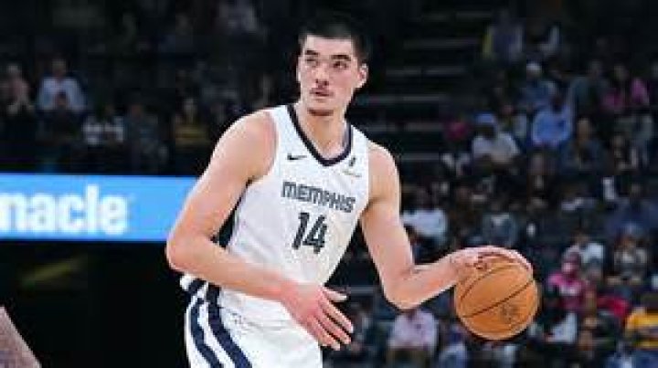 Yeah, Purdue&rsquo;s Zach Edey is 74. Yeah, that&rsquo;s really tall. But it&rsquo;s