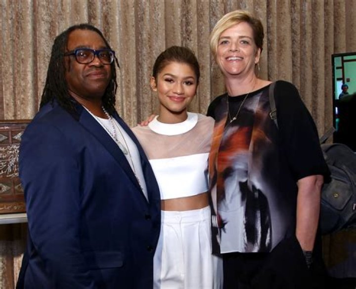 Zendaya’s Parents Facts About Her Mother & Father Hollywood Life